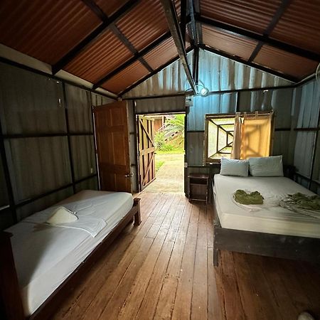 Sukia Hostel Drakes Bay Екстериор снимка