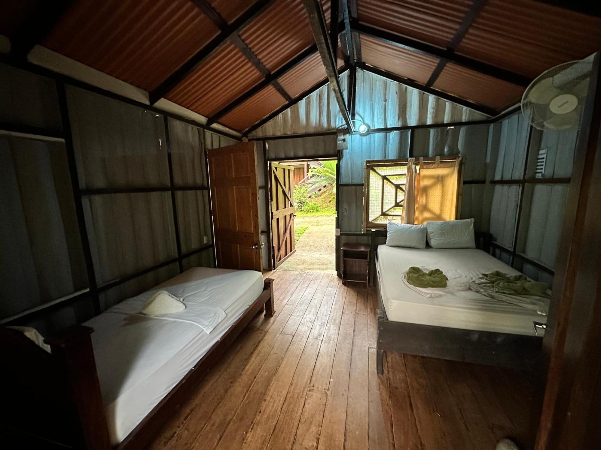 Sukia Hostel Drakes Bay Екстериор снимка