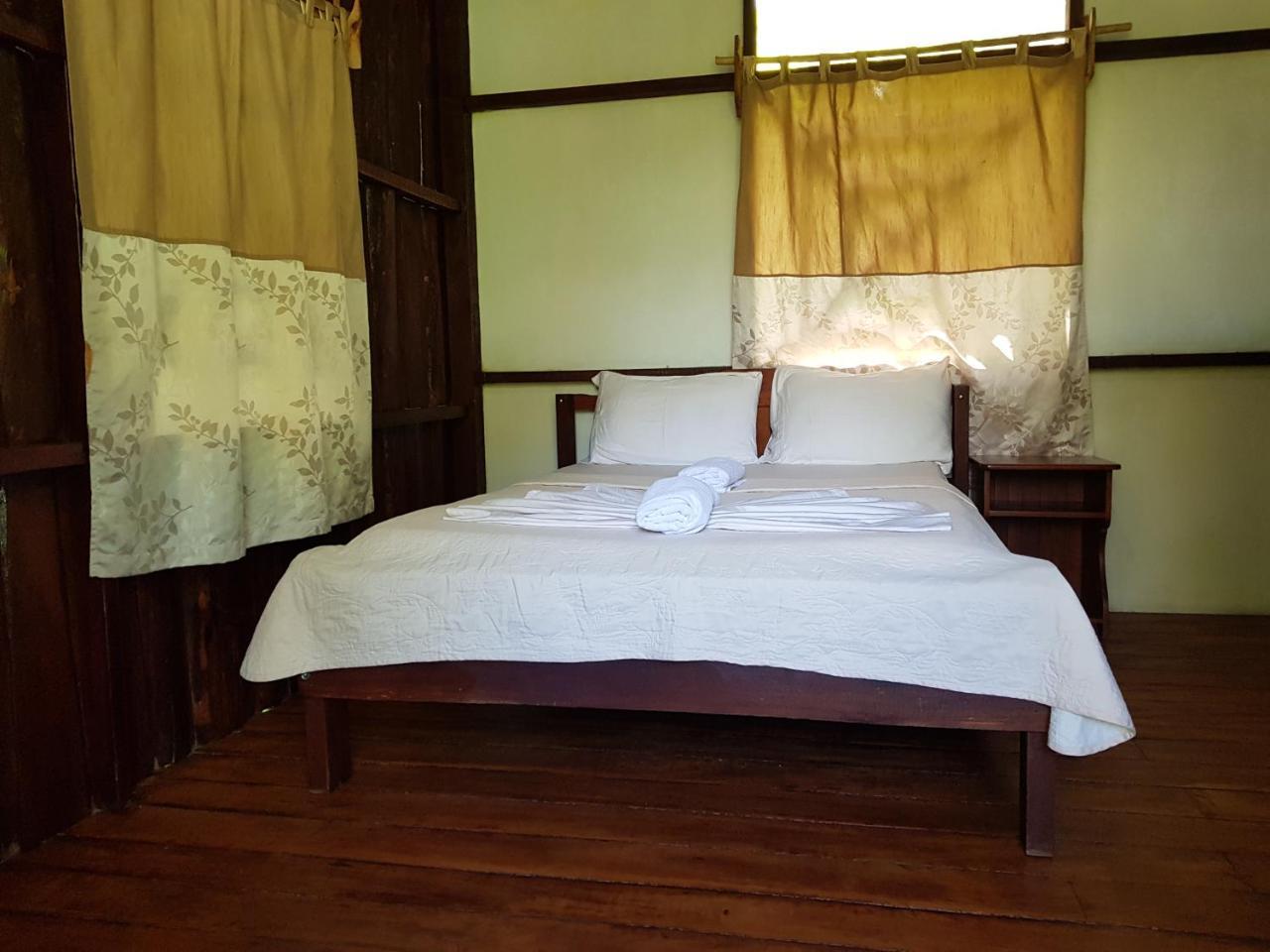 Sukia Hostel Drakes Bay Екстериор снимка